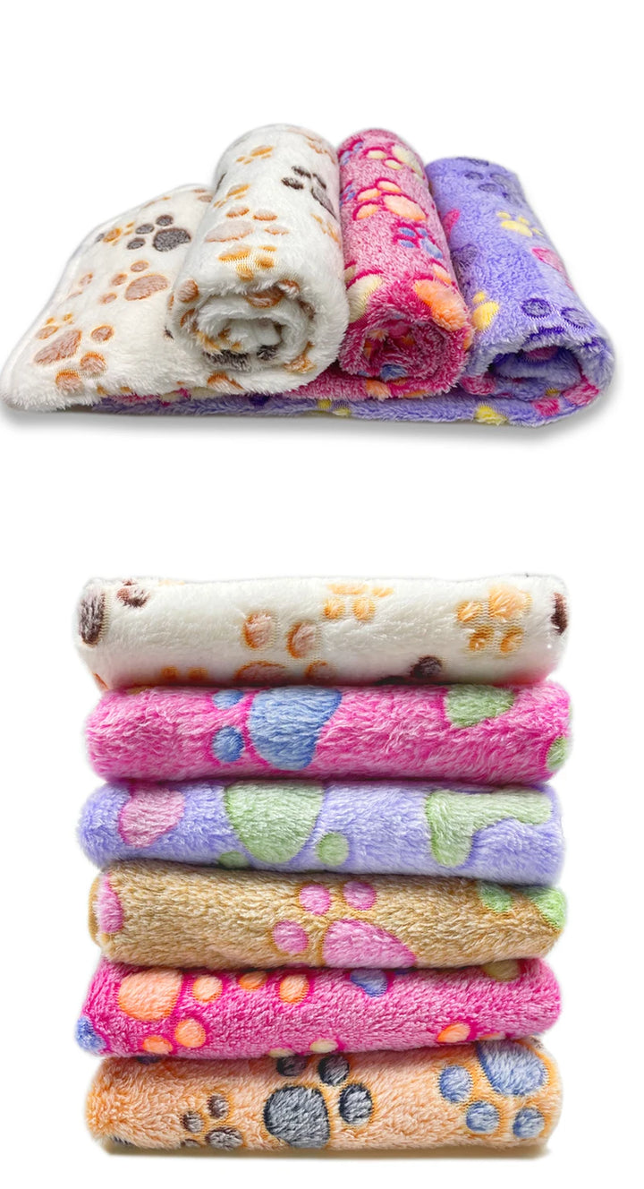 Soft Fluffy Pet Blanket Winter Warm Dog Blanket Cute Pet Bed Sheet Warm and Comfortable Cat and Dog Cushion Blanket Pet Supplies